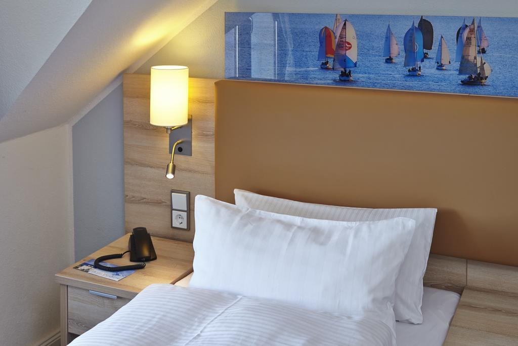 Hotel Erholung Келленхузен Экстерьер фото